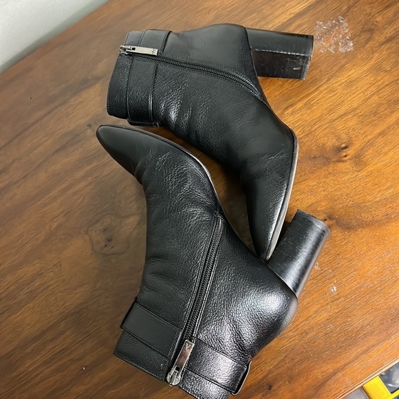 Aquatalia Women's Vanie Weatherproof Leather Booties size 8.5 - Picture 6 of 12